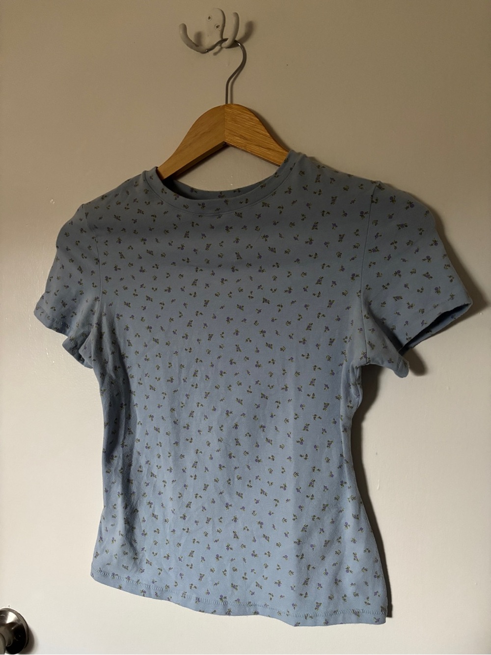 Women’s Light Blue Floral Crewneck Tee